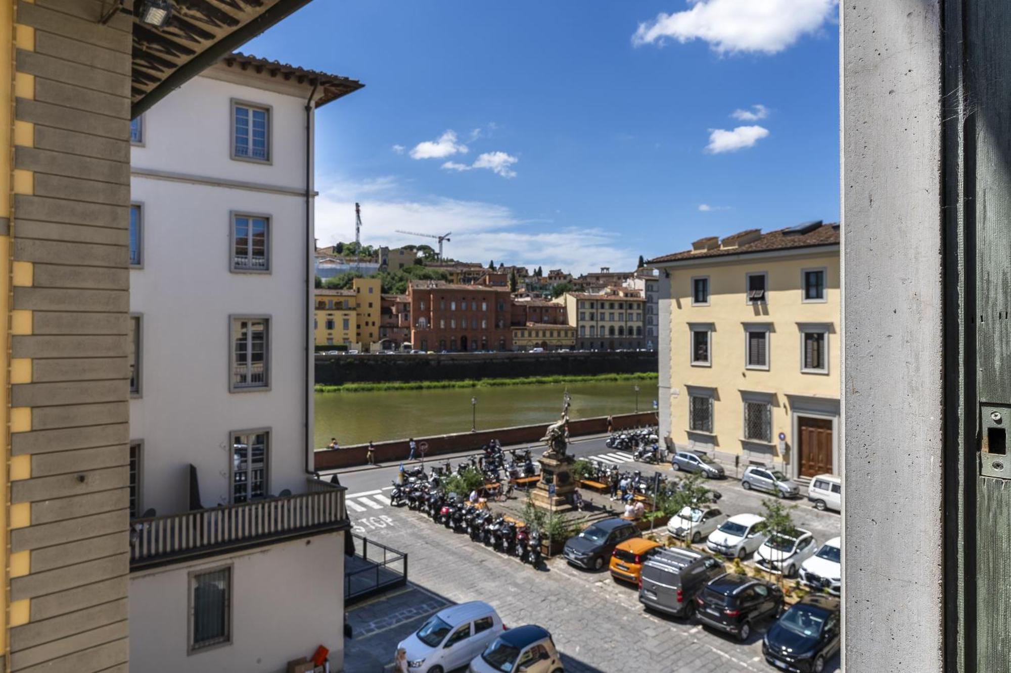 Old Bridge Apartment Florence Exterior photo